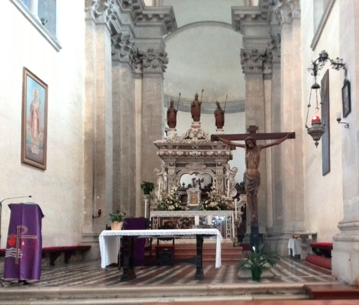 Immagine:San Nicolo lido altare maggiore.jpg