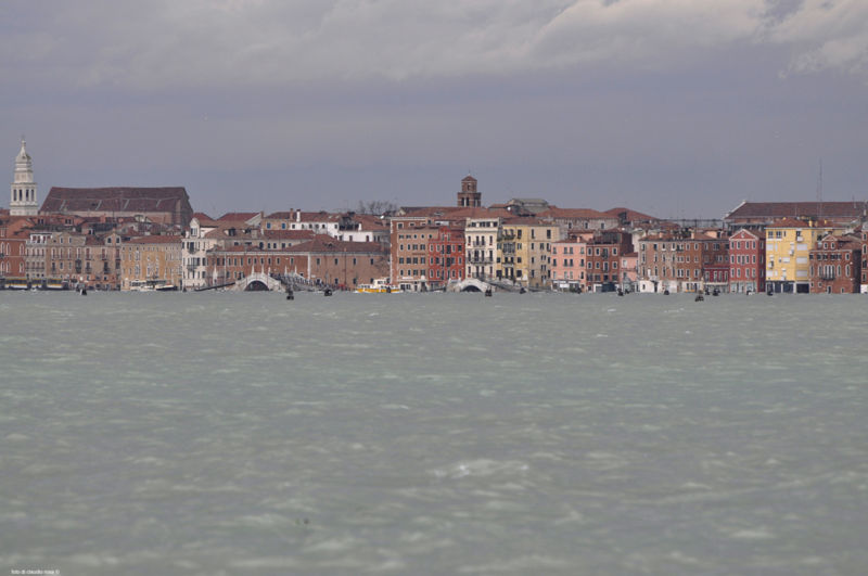 Immagine:Venezia acqua alta panorama01-12-08.JPG
