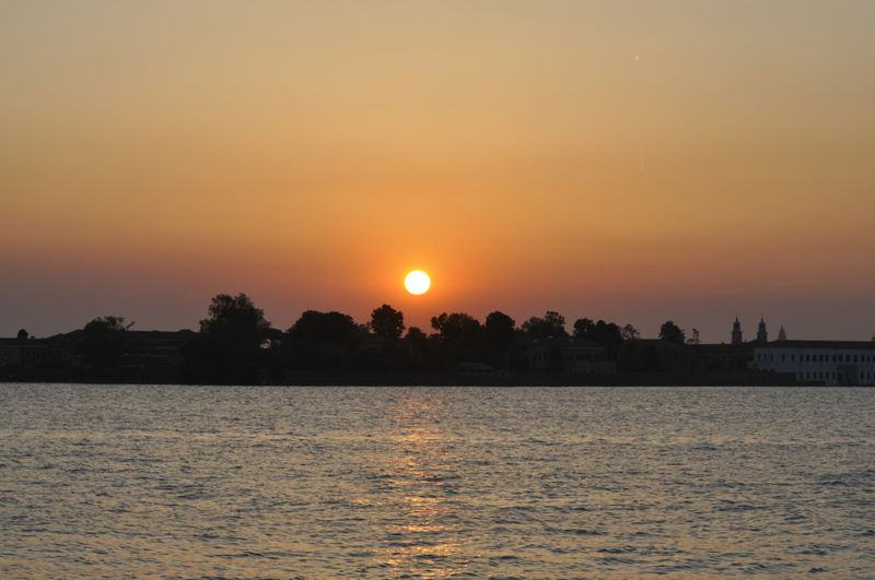 Immagine:Isola di S.Servolo - tramonto.jpg